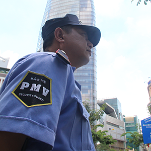 Bảo vệ tòa nhà tại Hà Nội