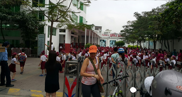 Bảo vệ trường học tại Hà Nội