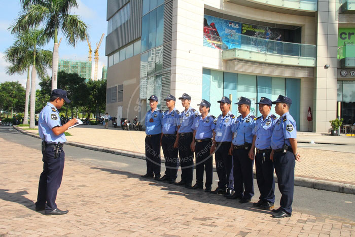 Bảo vệ chuyên nghiệp chung cư tại Hà Nội