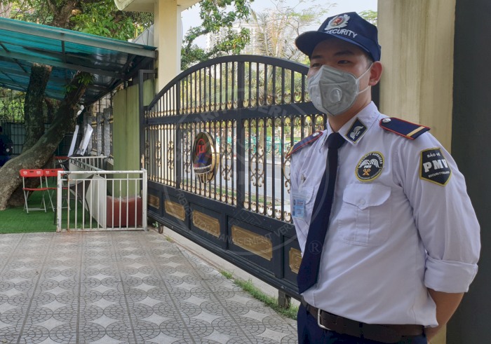 Công ty dịch vụ bảo vệ chuyên nghiệp tại Hưng Yên - Bảo vệ làm việc tại trường học