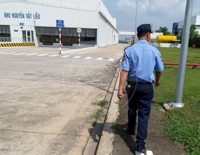 Dịch vụ bảo vệ uy tín tại Quảng Ninh - Tuần tra khu vực nhà máy, kho, xưởng