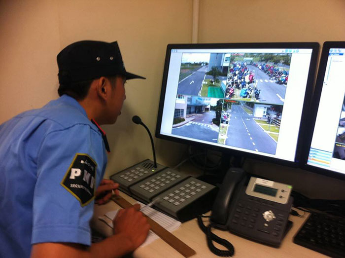 Dịch vụ bảo vệ chuyên nghiệp tại Nam Định - Quan sát quan màn hình CCTV