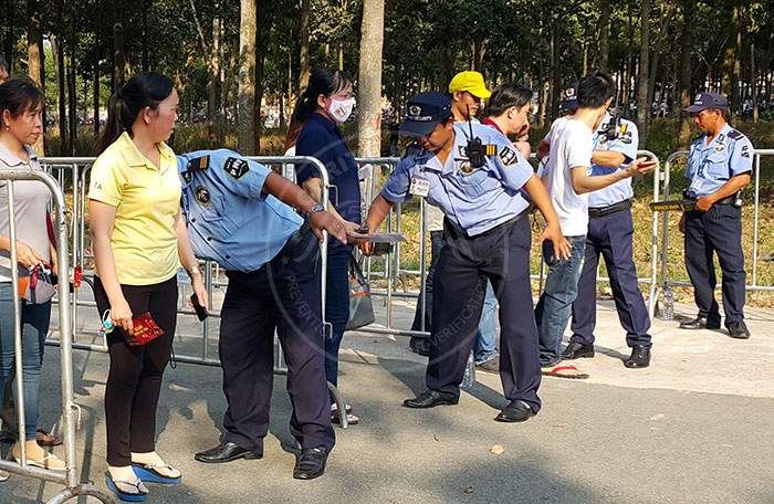 Dịch vụ bảo vệ uy tín tại Nam Định - Kiểm soát công nhân ra vào nhà máy