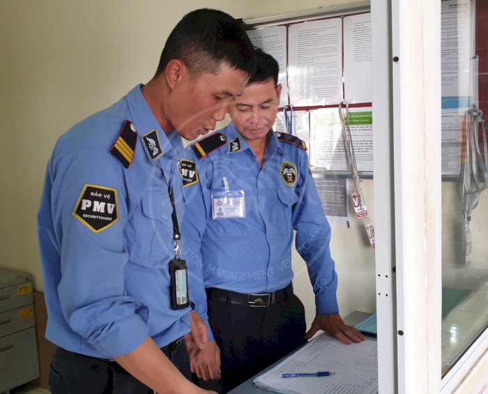 Dịch vụ bảo vệ giá rẻ tại Bắc Giang - Đào tạo nghiệp vụ cho nhân viên - Chỉ huy thường xuyên kiểm tra, đôn đốc