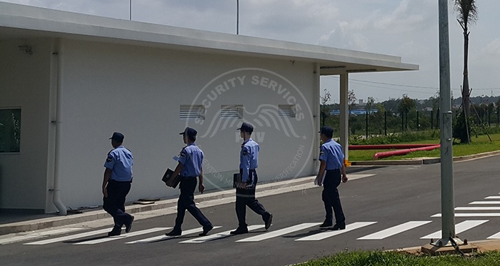 Dịch vụ bảo vệ chuyên nghiệp tại Thái Nguyên - tuần tra xung quanh nhà máy