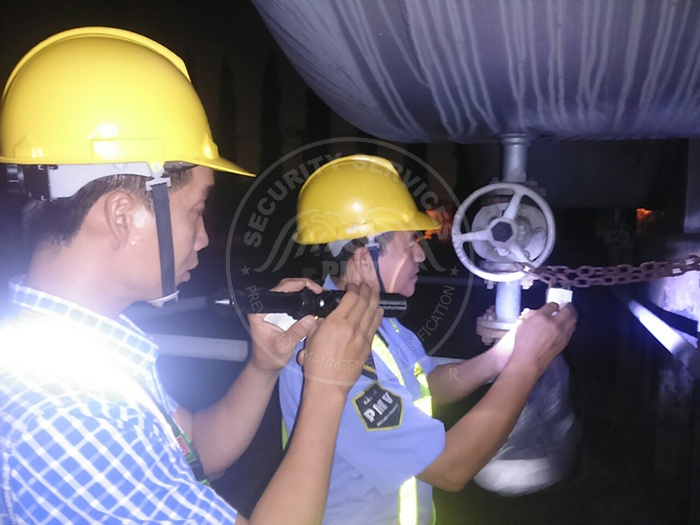 Những khó khăn của bảo vệ trực ca đêm